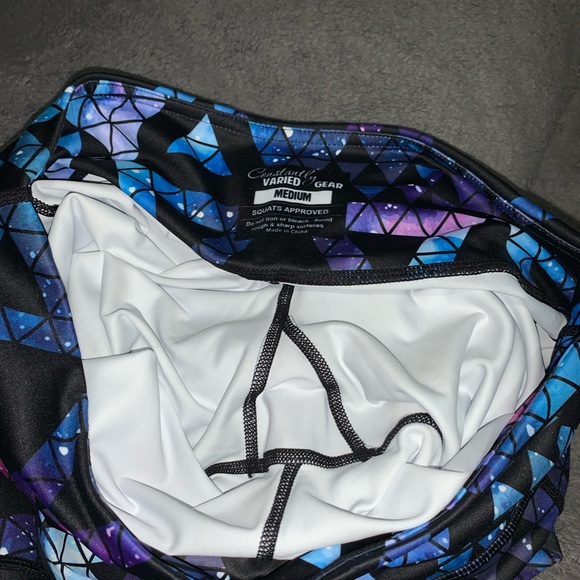 CVG capris - Picture 2 of 2